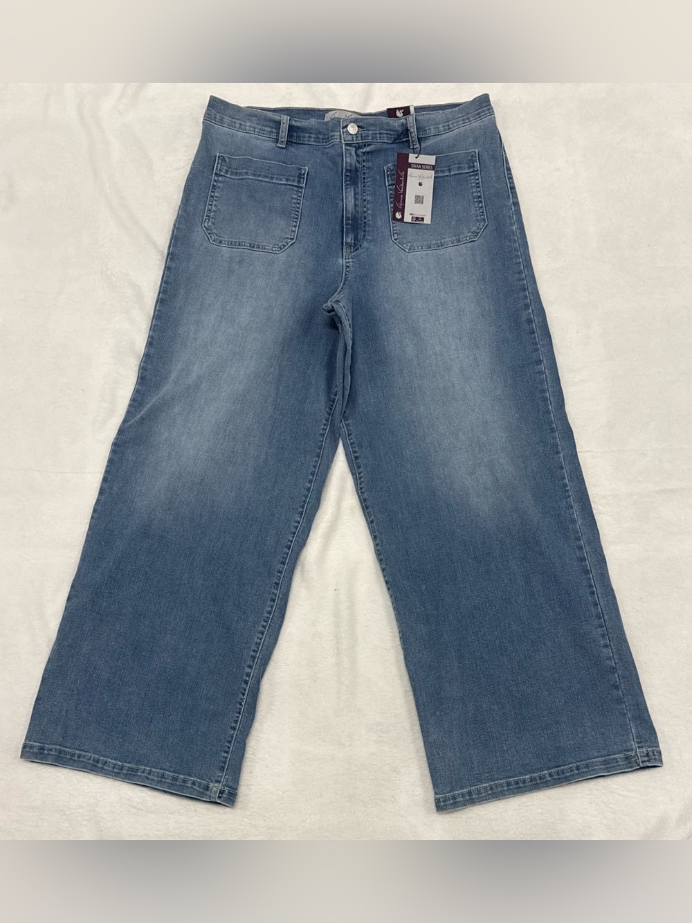 Women’s Gloria Vanderbilt Patch Pocket Wide Leg Jeans Light Wash Size 16 NWT